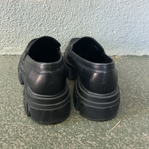 Marc Fisher Lug Sole Loafers Chunky Sole Preppy Officecore Sz 9 - Picture 4 of 9